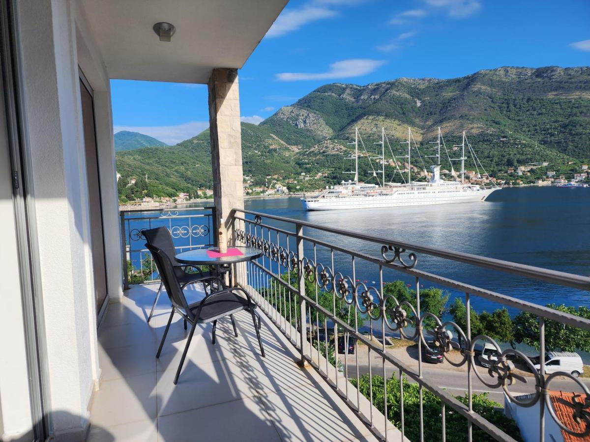 Apartment Galina Tivat Buitenkant foto